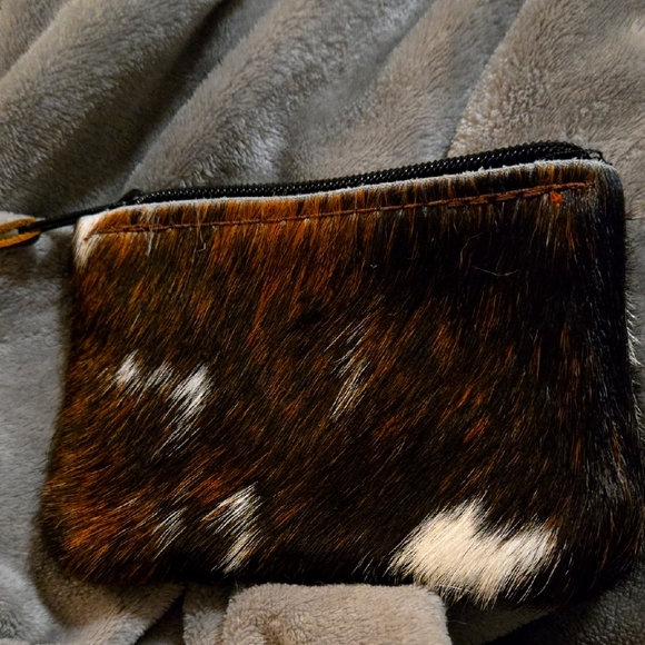 Cowhide NEW One Of A Kind Coin 👝🪙 pouch beautiful ❤️🤩 - Picture 1 of 5